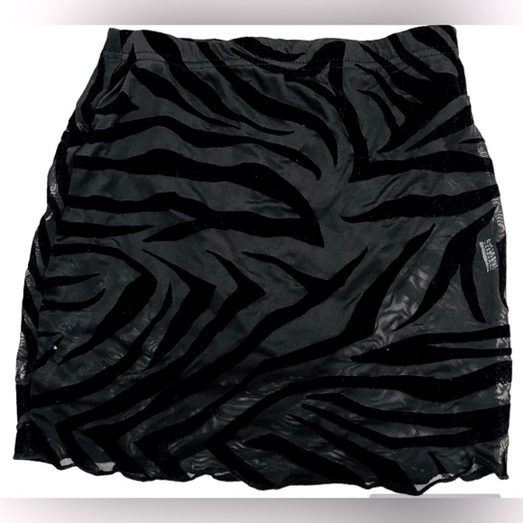 PrettyLittleThing Dresses & Skirts - Lace Bodycon Skirt